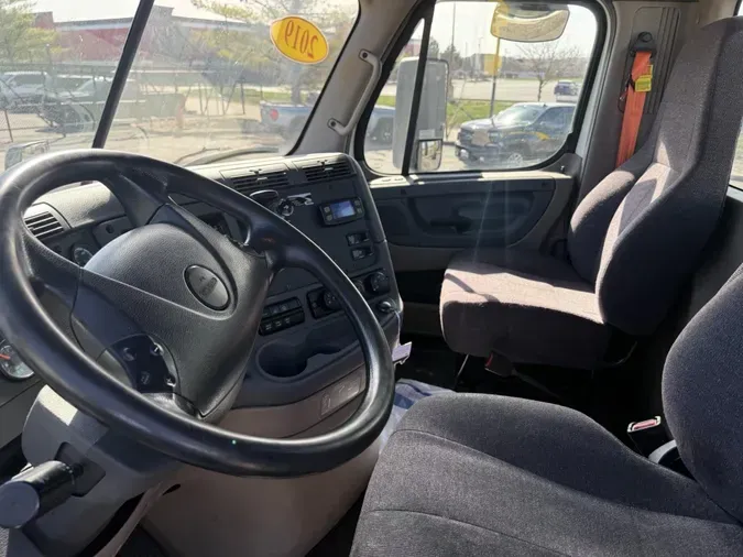 2019 Freightliner Cascadia