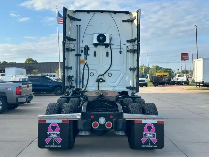 2020 Freightliner Cascadia