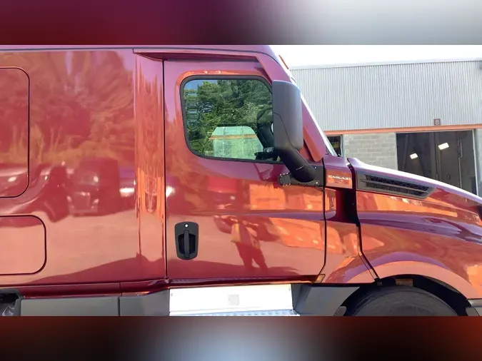 2023 Freightliner Cascadia