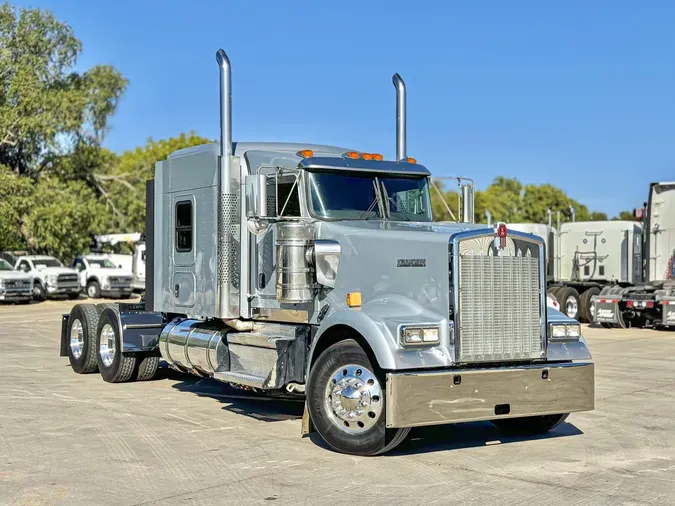 2020 KENWORTH W900L