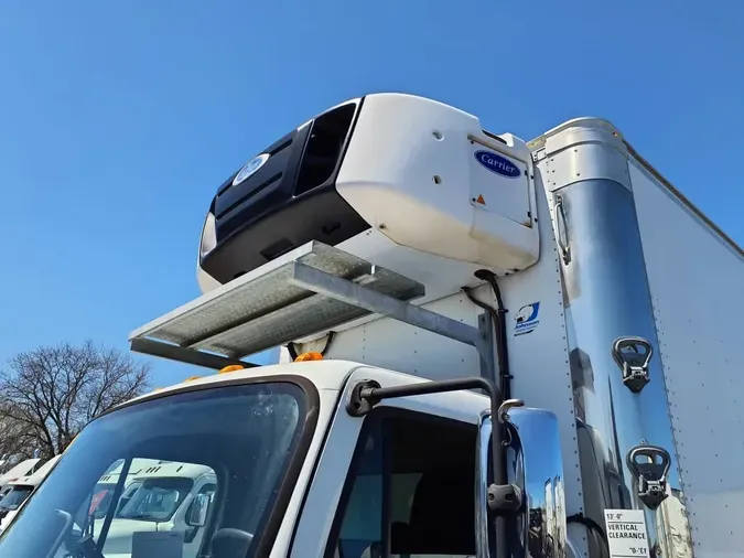 2015 FREIGHTLINER M2 106