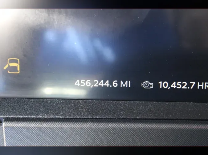2023 Peterbilt 579