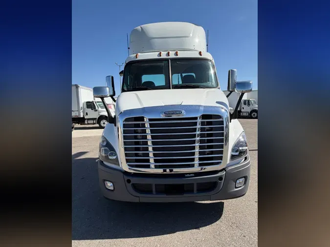 2019 FREIGHTLINER/MERCEDES CASCADIA 1136f4da478241542ef4992ace9856eae09