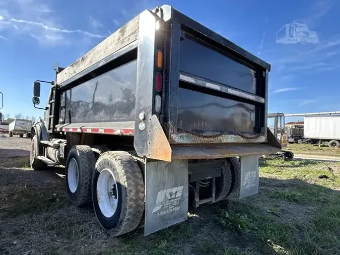 2012 FREIGHTLINER BUSINESS CLASS M2 112