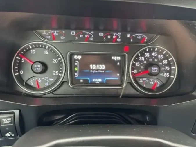 2021 International LT625