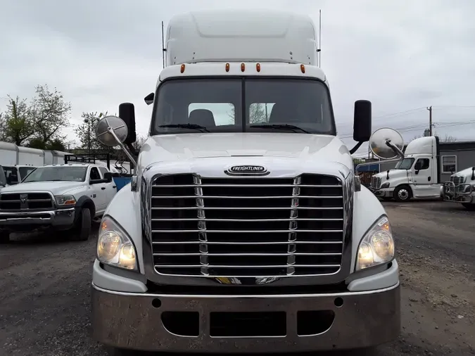 2017 FREIGHTLINER/MERCEDES CASCADIA 125