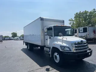 2017 HINO TRUCK 268