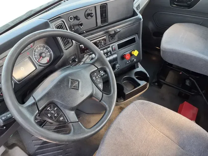 2019 NAVISTAR INTERNATIONAL LT625 DAYCAB T/A