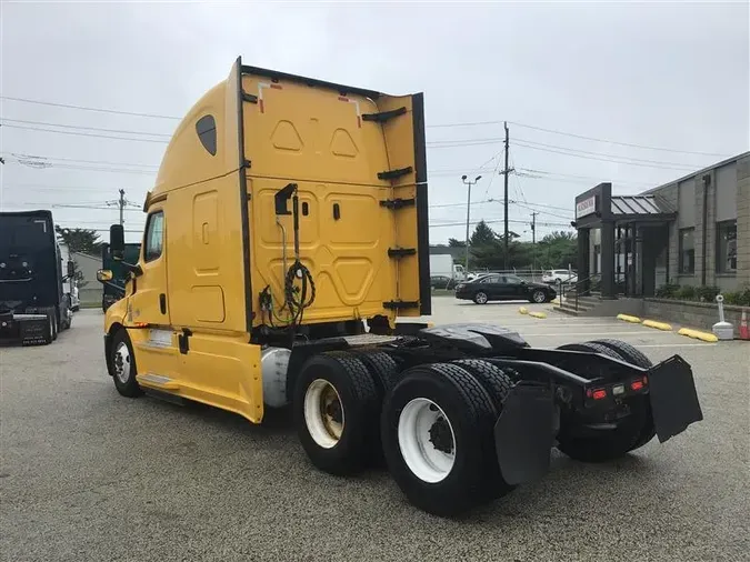 2020 FREIGHTLINER CA126