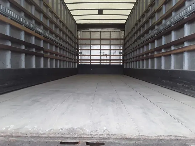 2018 FREIGHTLINER M2 106
