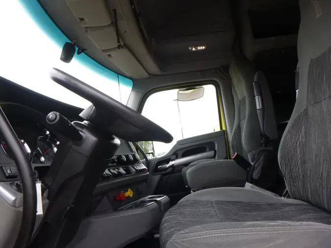 2021 Kenworth T680