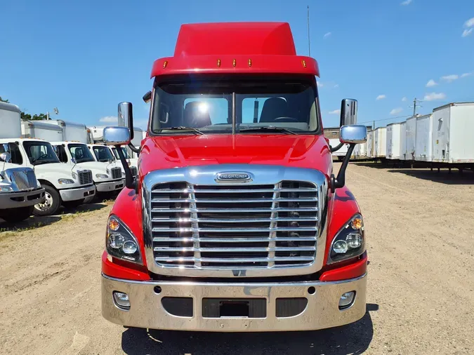 2018 FREIGHTLINER/MERCEDES CASCADIA 125