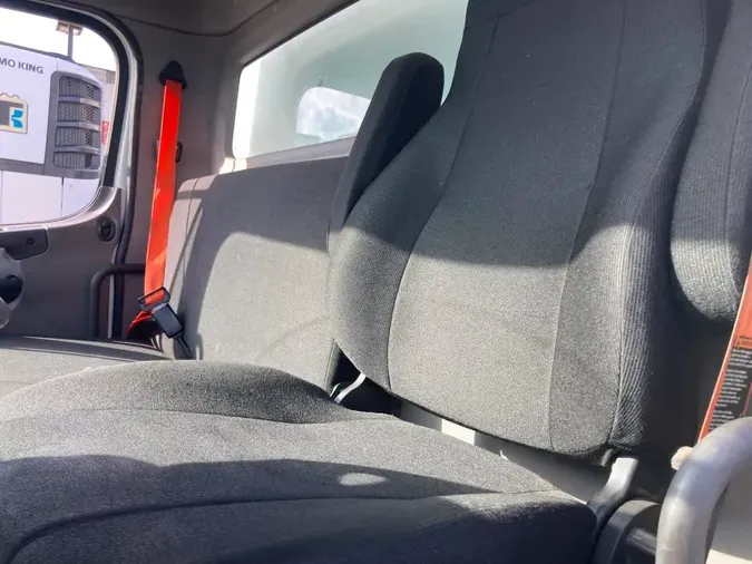 2019 FREIGHTLINER/MERCEDES M2 106