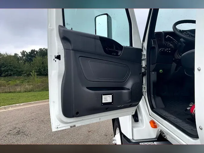 2019 INT LT625 6x4