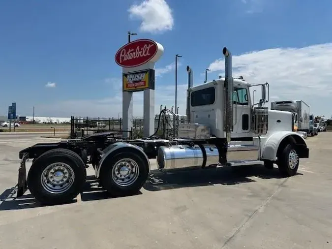 2022 Peterbilt 389