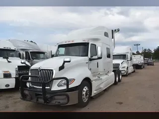 2019 INTERNATIONAL LT