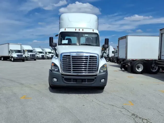 2019 FREIGHTLINER/MERCEDES CASCADIA 1256f655ff2da3f1f42d92c0c0cd86fda6d