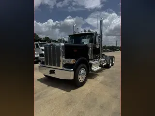 2027 PETERBILT 589