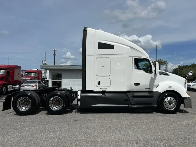 2021 Kenworth T680