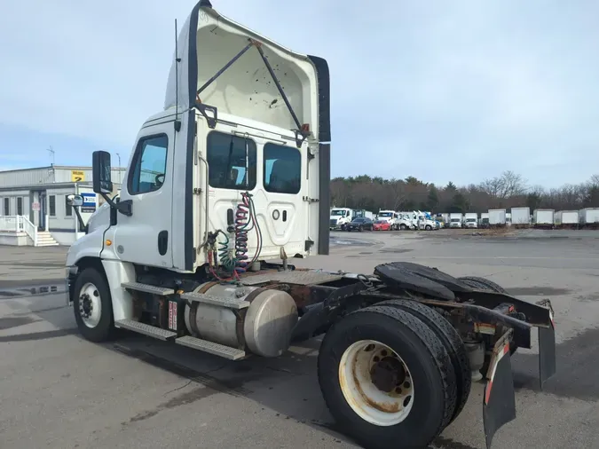 2018 FREIGHTLINER/MERCEDES CASCADIA 125