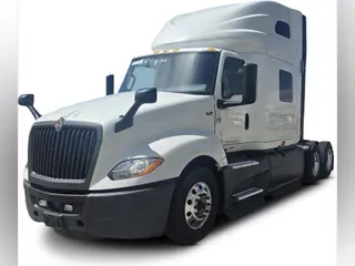 2022 International LT625