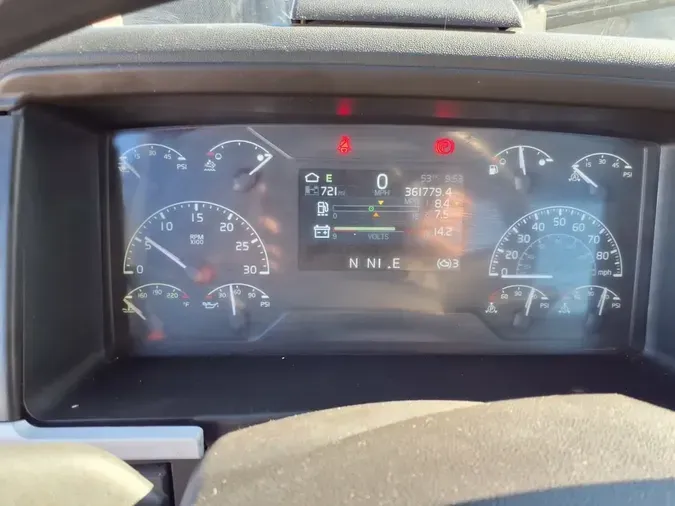 2019 VOLVO VNL64T-300