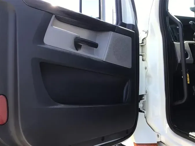 2020 FREIGHTLINER CA126