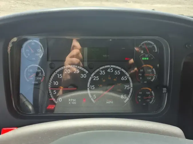 2019 FREIGHTLINER/MERCEDES M2 106