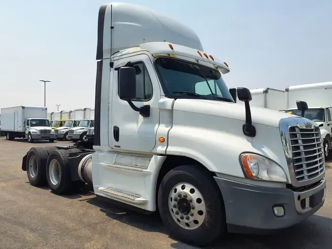2017 FREIGHTLINER CASCADIA 125