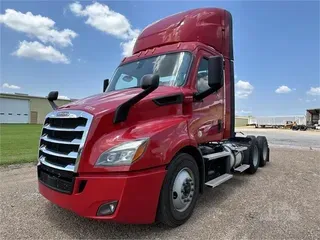 2020 FREIGHTLINER CASCADIA 116