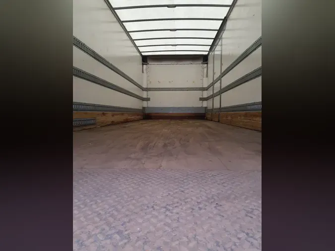 2020 FREIGHTLINER/MERCEDES M2 106