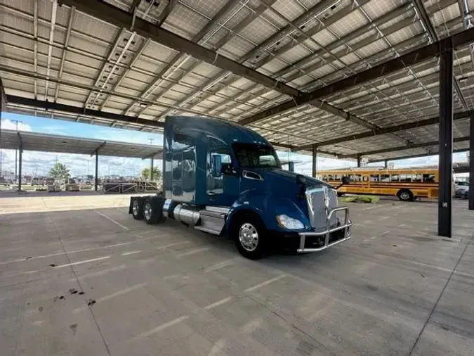 2022 Kenworth T680