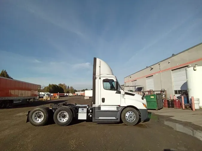 2019 Freightliner Cascadia 1266f7c768dc48a585a9c06331e0d95c760