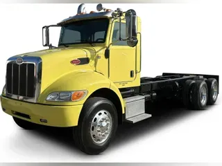 2020 Peterbilt 348