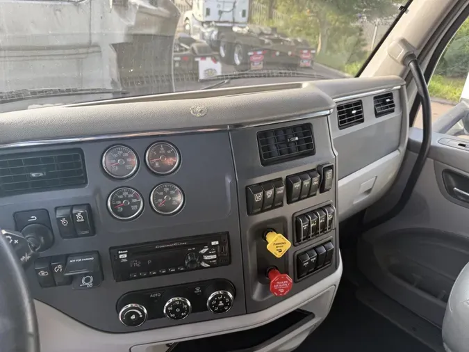 2022 Peterbilt 579