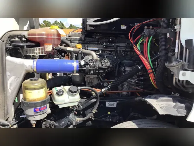 2022 Freightliner Cascadia 1266f82769422ef946d95b29684dd7334a7