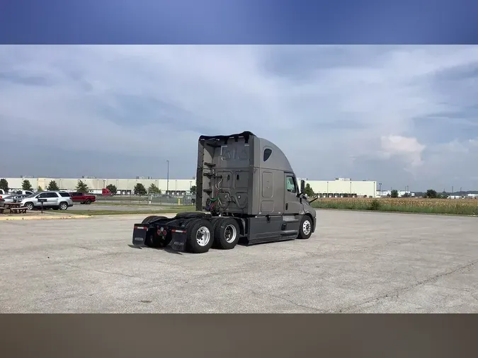 2025 Freightliner Cascadia 126