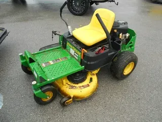 2017 John Deere Z335E