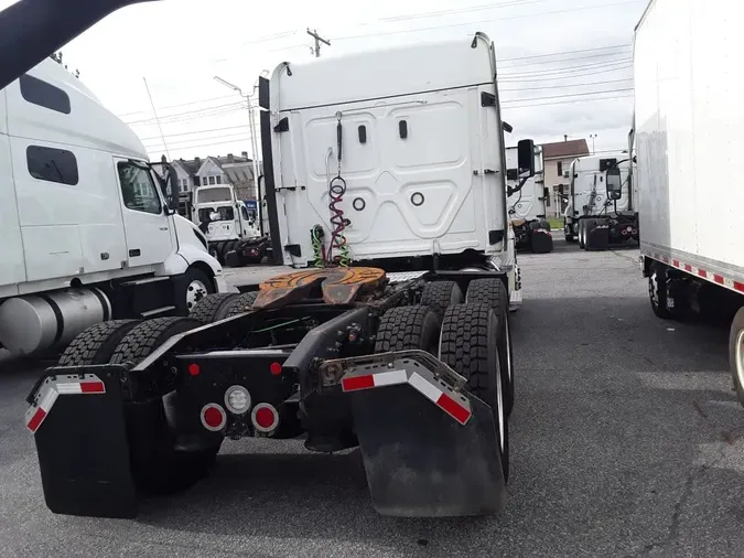 2019 FREIGHTLINER CASCADIA 125