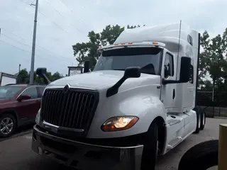 2020 NAVISTAR INTERNATIONAL LT625 SLPR CAB