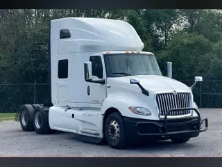 2022 INT LT625 6x4