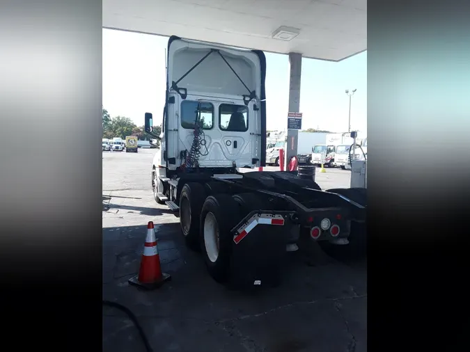 2019 FREIGHTLINER/MERCEDES NEW CASCADIA PX12664