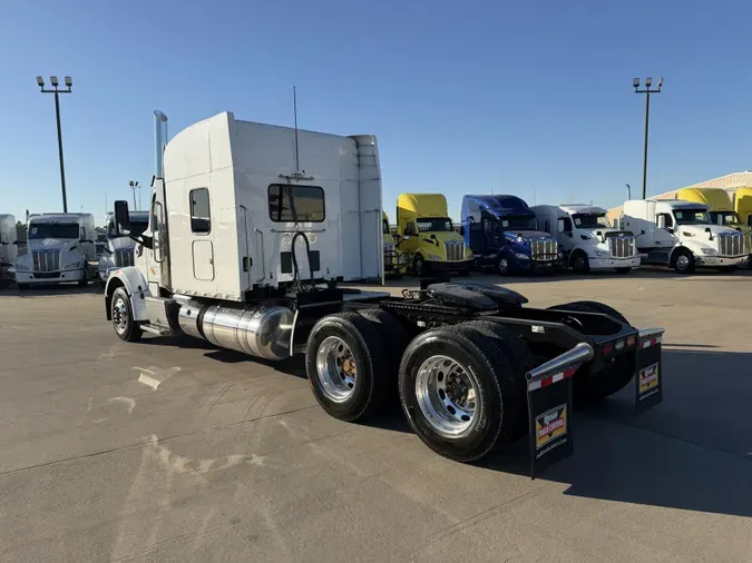 2021 Peterbilt 567