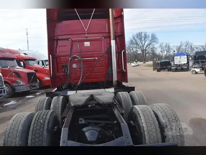 2016 VOLVO VNL64T630