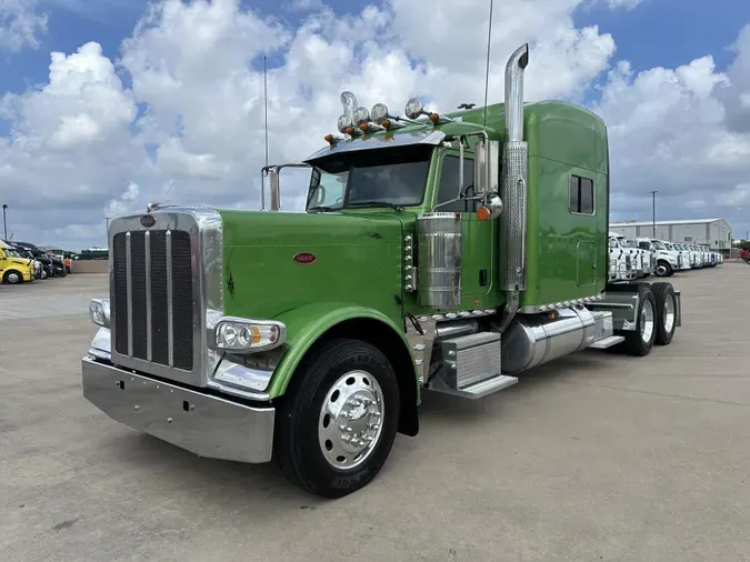 2022 Peterbilt 389