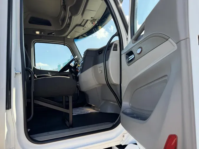 2021 Peterbilt 567