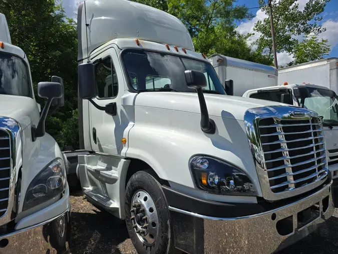 2019 FREIGHTLINER/MERCEDES CASCADIA 125