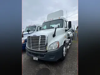 2015 FREIGHTLINER/MERCEDES CASCADIA 125