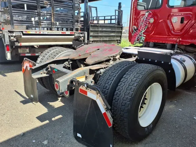 2018 FREIGHTLINER CASCADIA 113