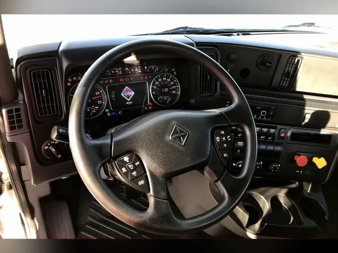 2021 INT LT625 6x4